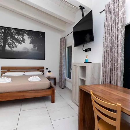 La Pineta Del Borgo Pensionat 3*